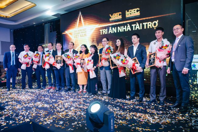 Tri ân nhà tài trợ Đồng và Đồng tài trợ